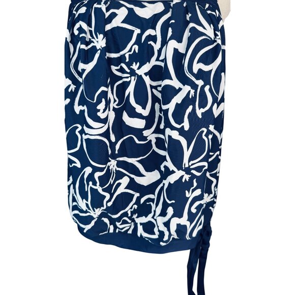 2/$30 NWT Island Escape Size 8 Waist Minimizer Navy & White Floral Tankini Top - Picture 14 of 15